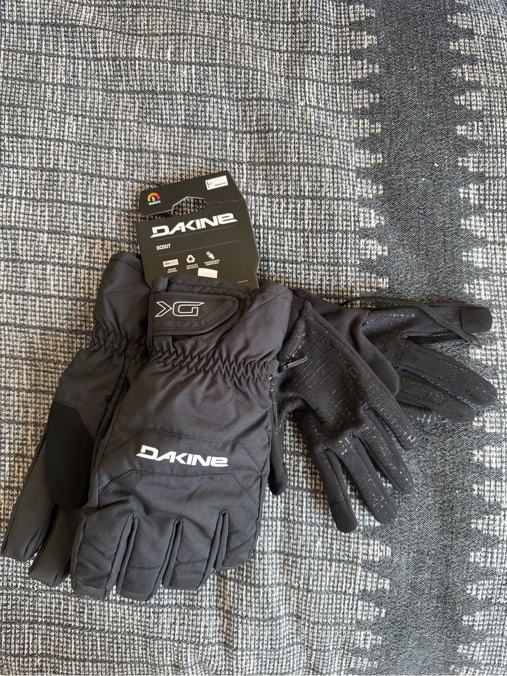 Dakine Scout Black Winter Gloves with Touchscreen Compatibility- Large